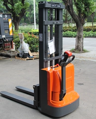 雙十一大促即將來臨，您準(zhǔn)備好電動(dòng)液壓搬運(yùn)車了嗎